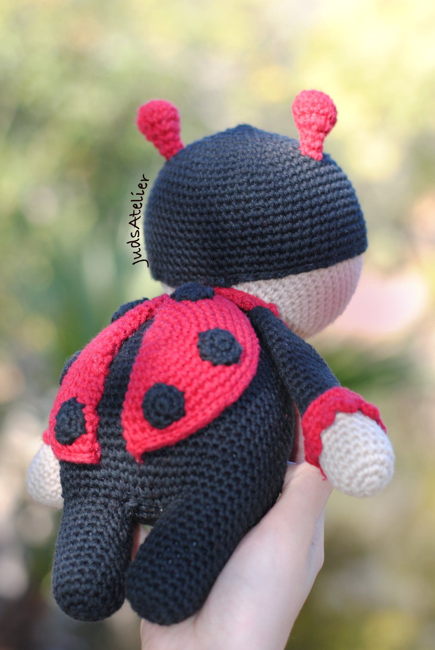 Patrón amigurumi - LIA la mariquita