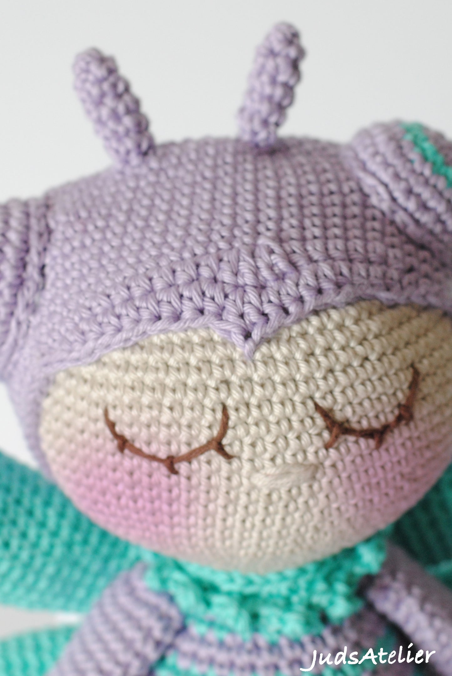 Patrón amigurumi - VIOLET la libélula