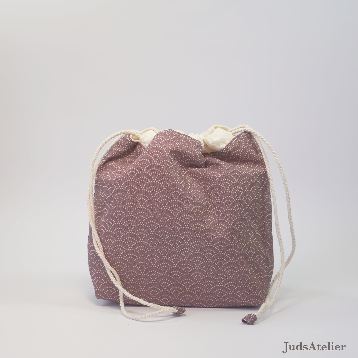Bolsa de labores modelo ENSUEÑO con estampado japonés en color violeta