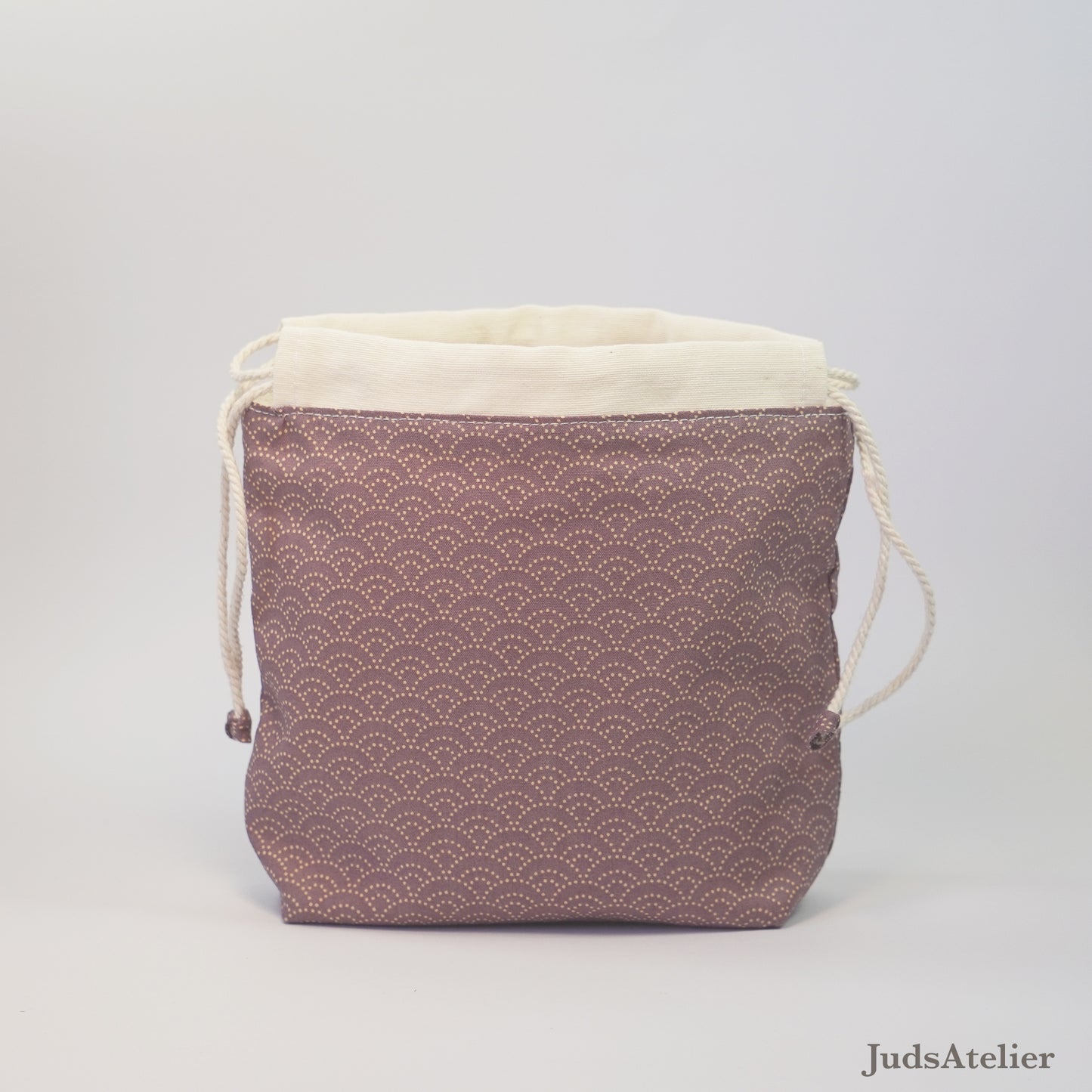 Bolsa de labores modelo ENSUEÑO con estampado japonés en color violeta