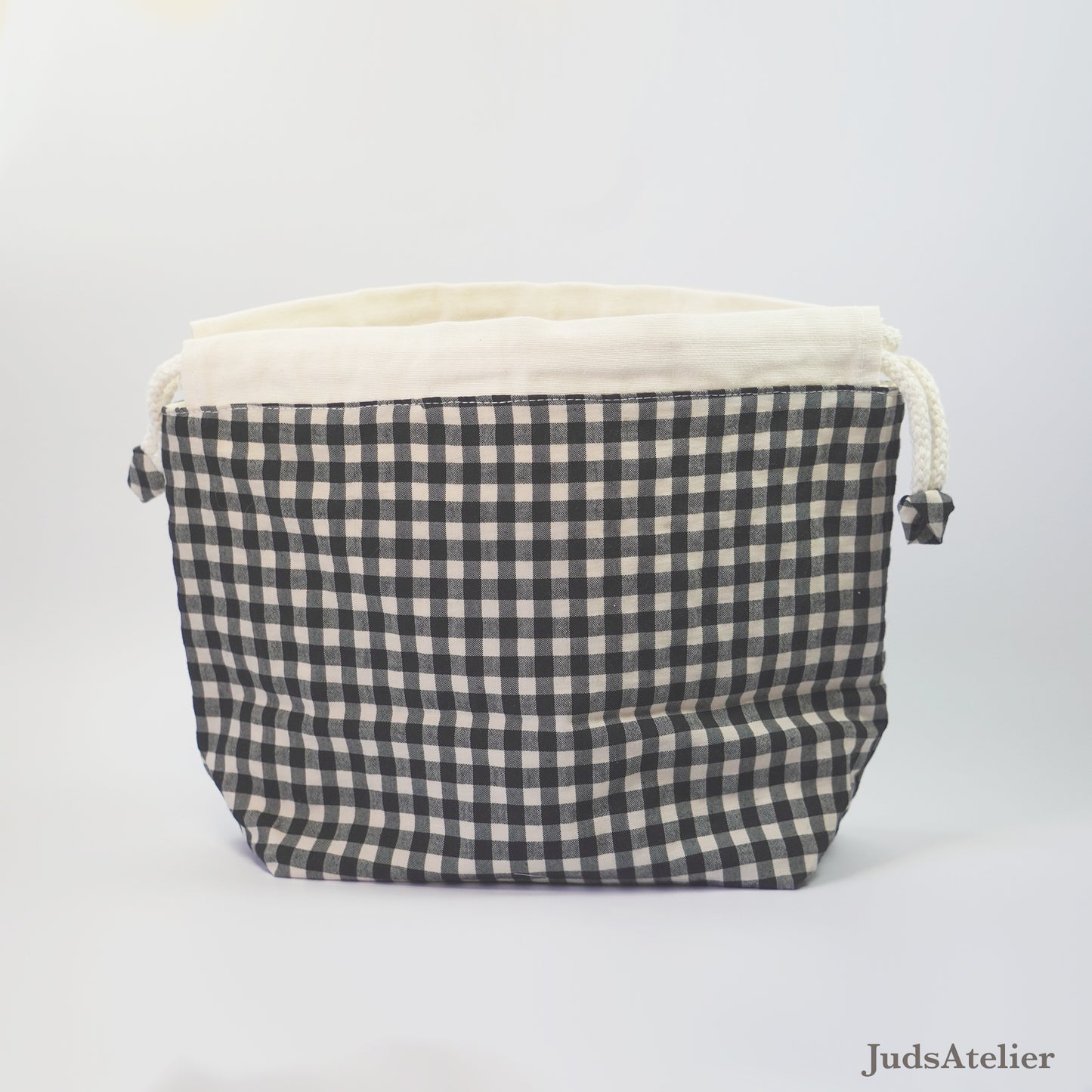 Bolsa de labores modelo ENSUEÑO en tela vichy negro