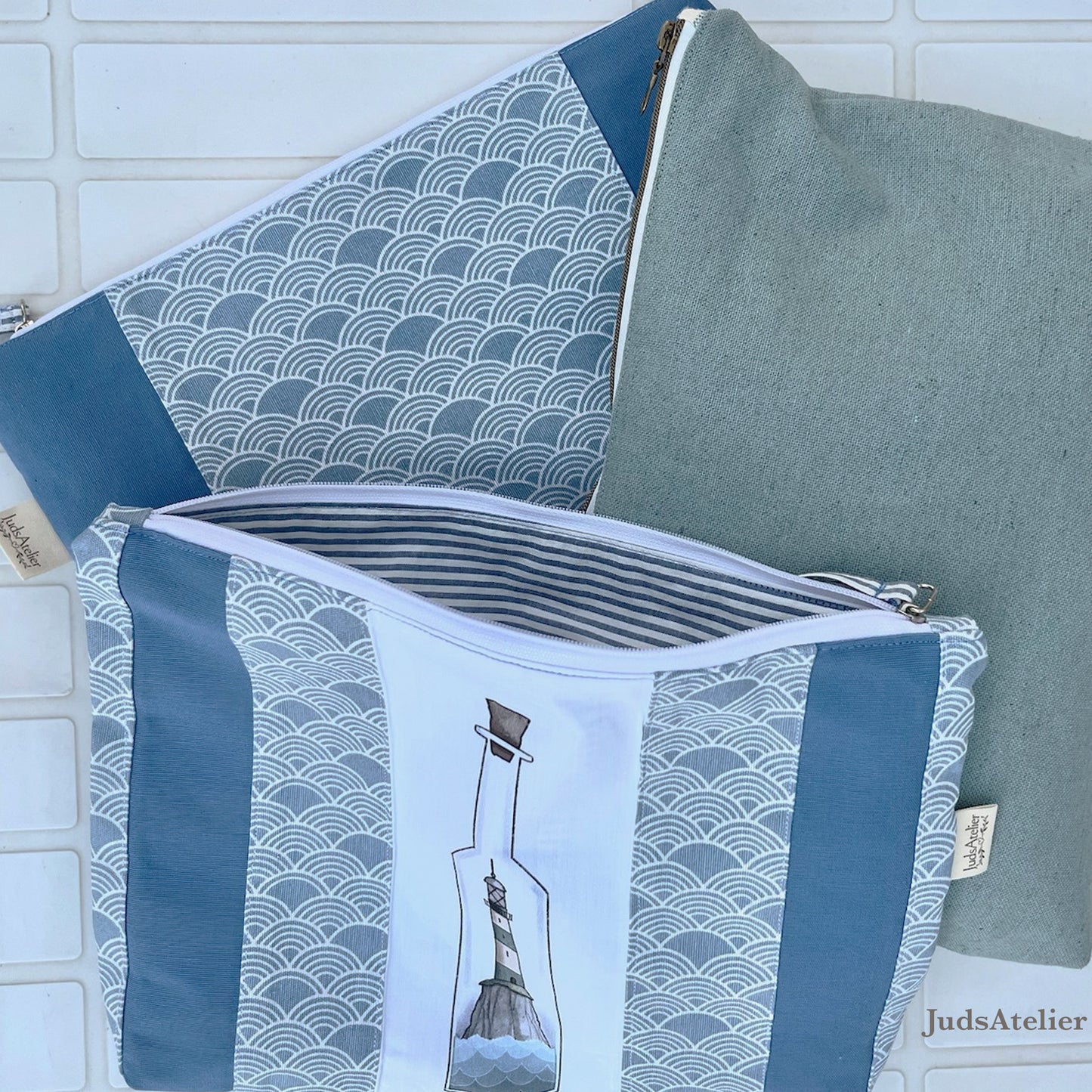 Sewing bag in neon pink gingham fabric