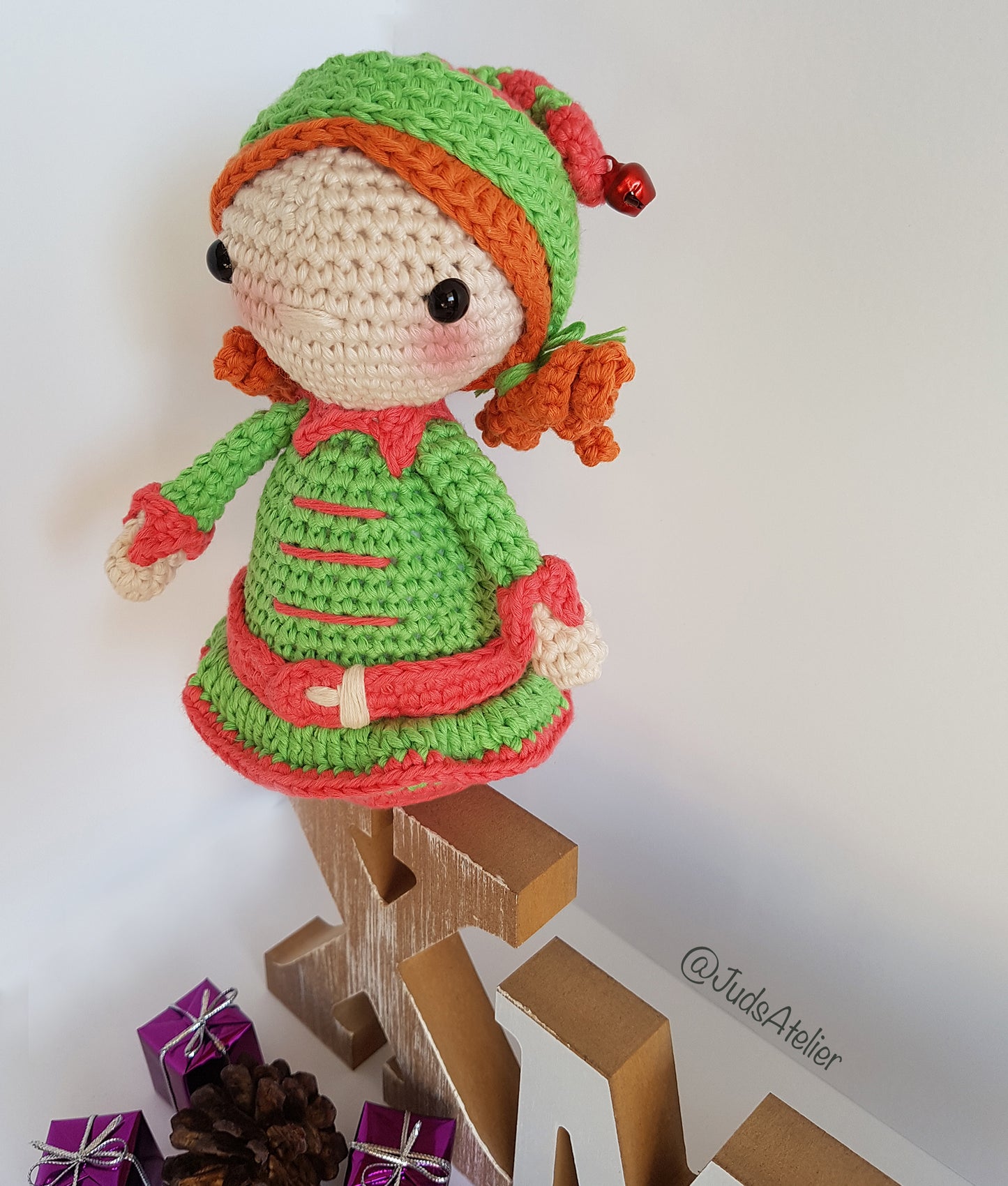 Patrón amigurumi - RITA la elfa de Navidad