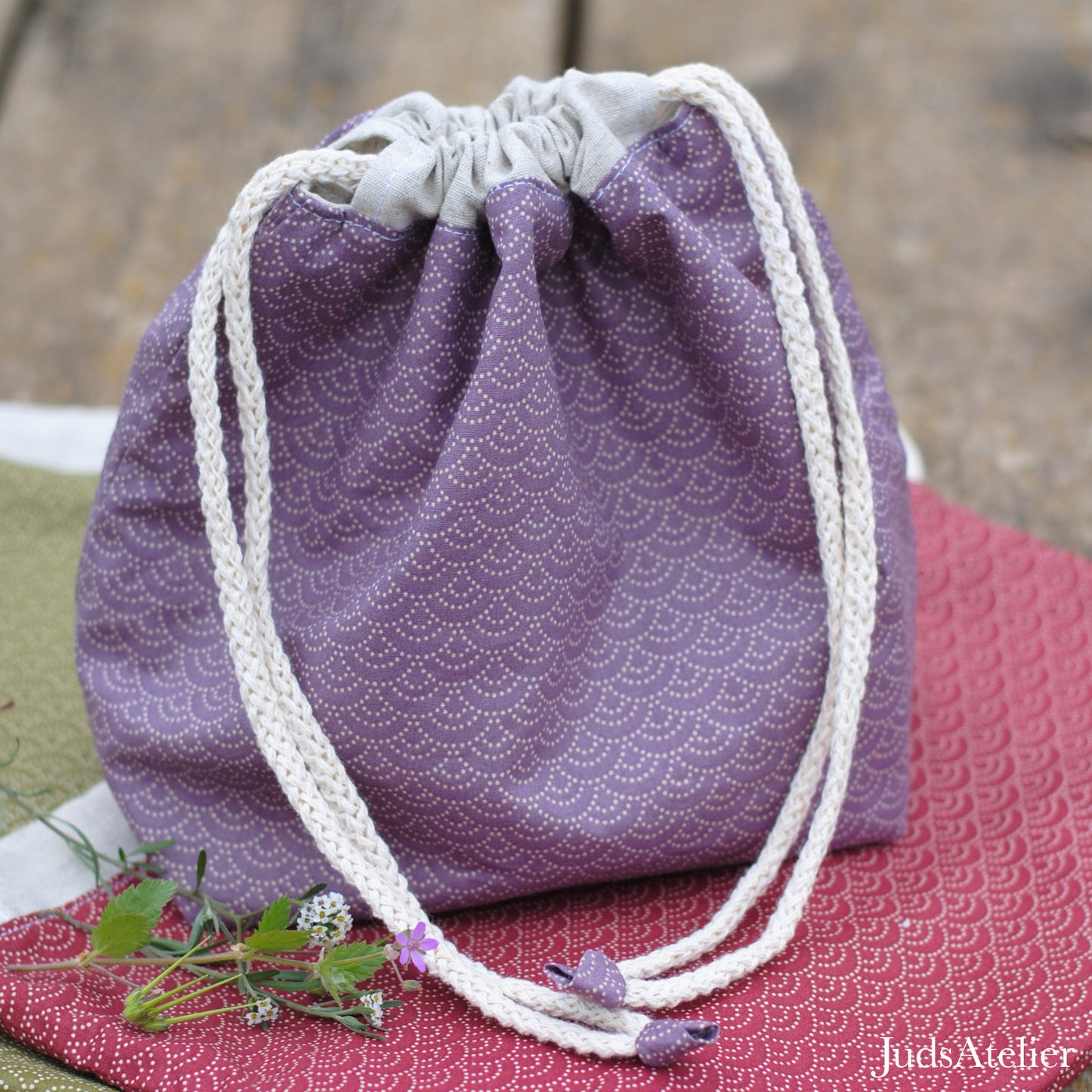 Bolsa de labores modelo ENSUEÑO con estampado japonés en color violeta