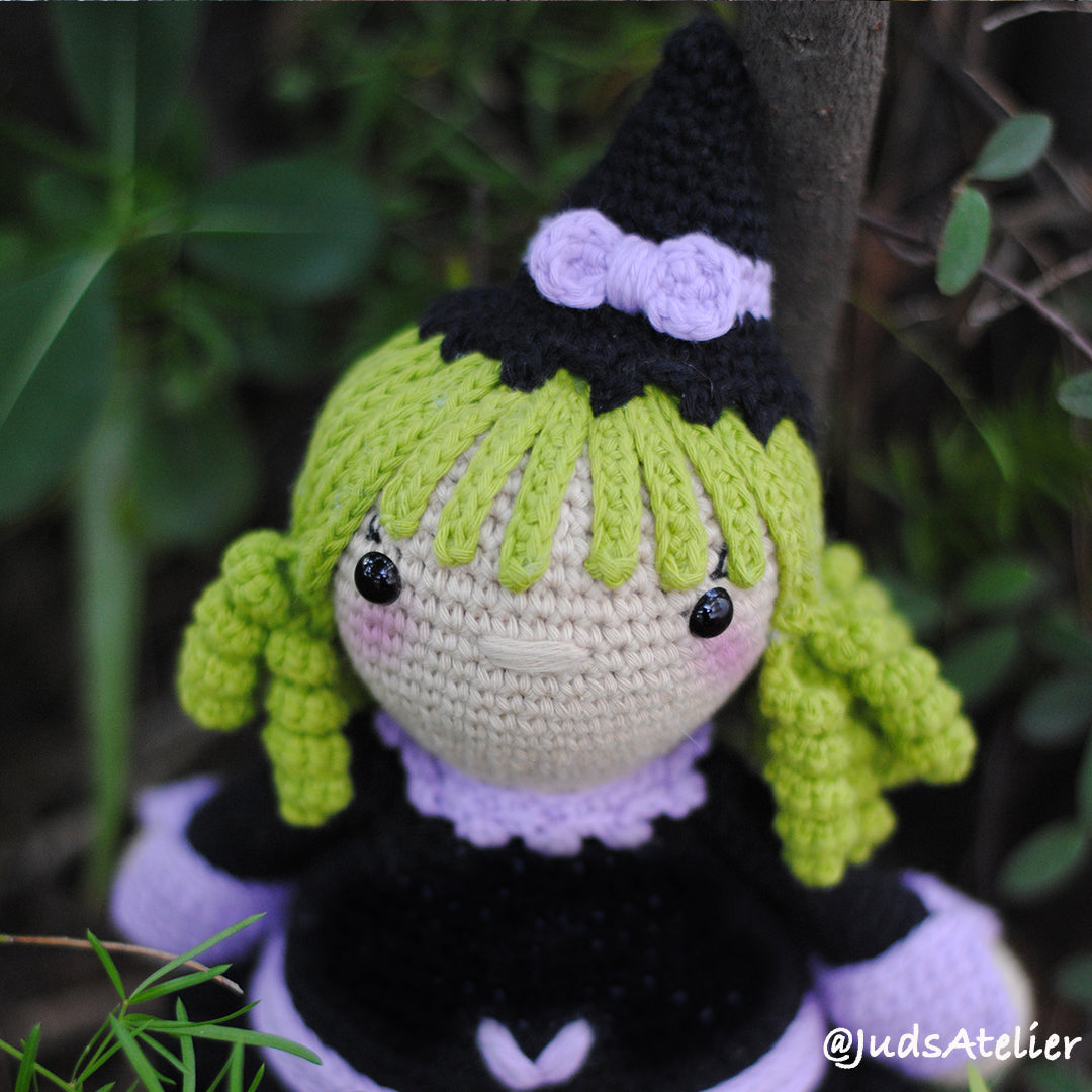 Patrón amigurumi - NORA la brujita