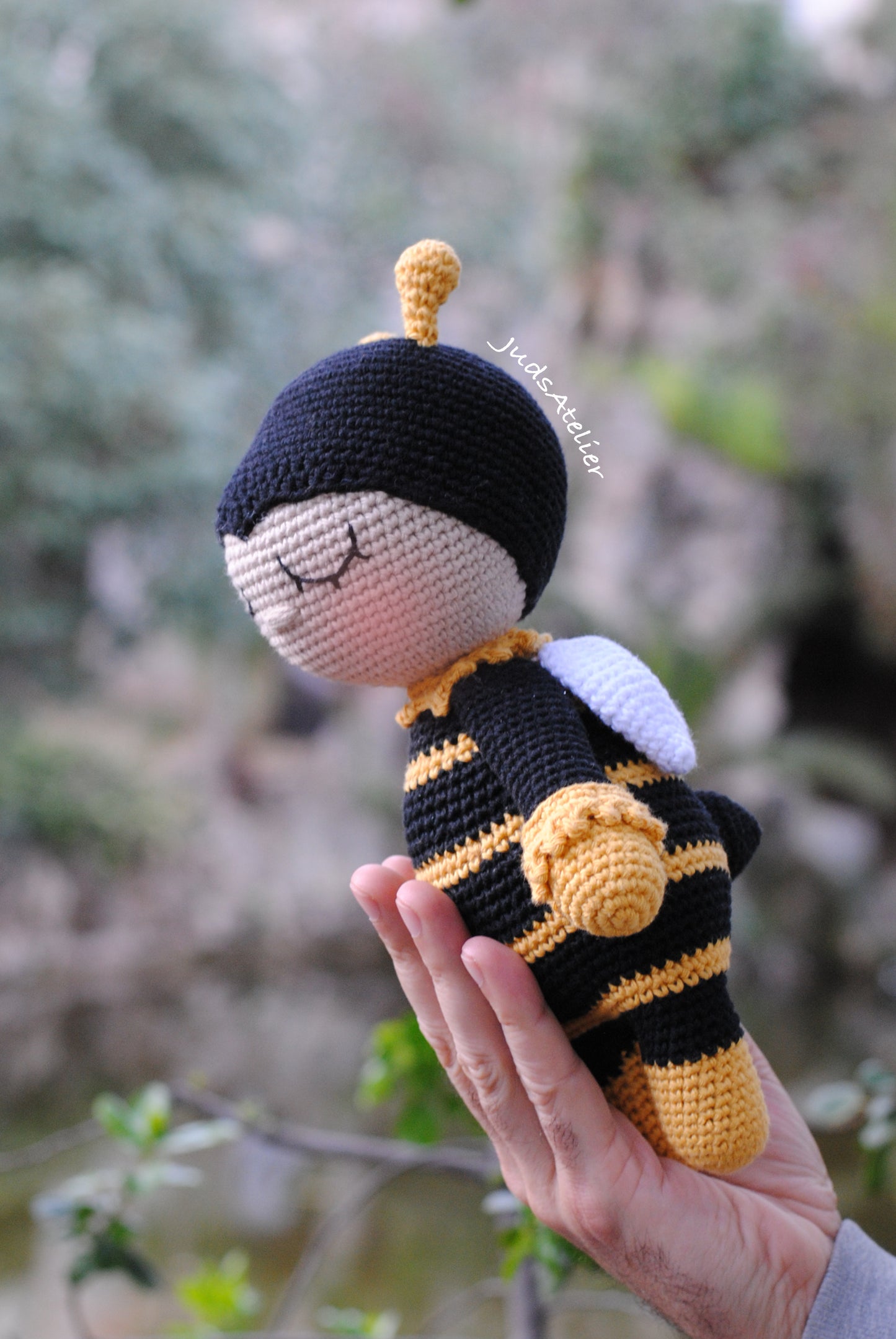 Patrón amigurumi - SUNNY la abeja