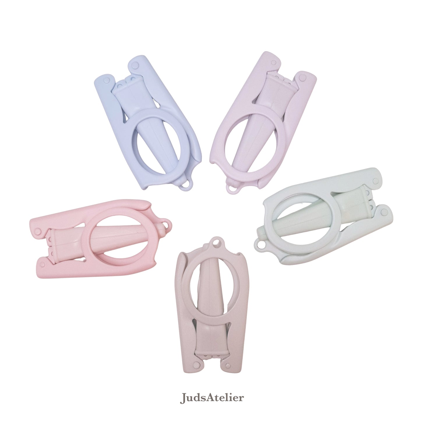 Tijeras plegables en colores variados